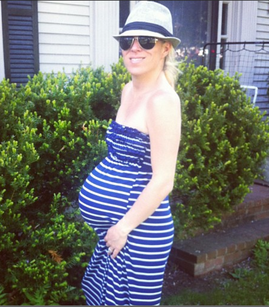 Fashion Friday: Dressing a 31 Week Pregnant Belly - Stylish Life for Moms