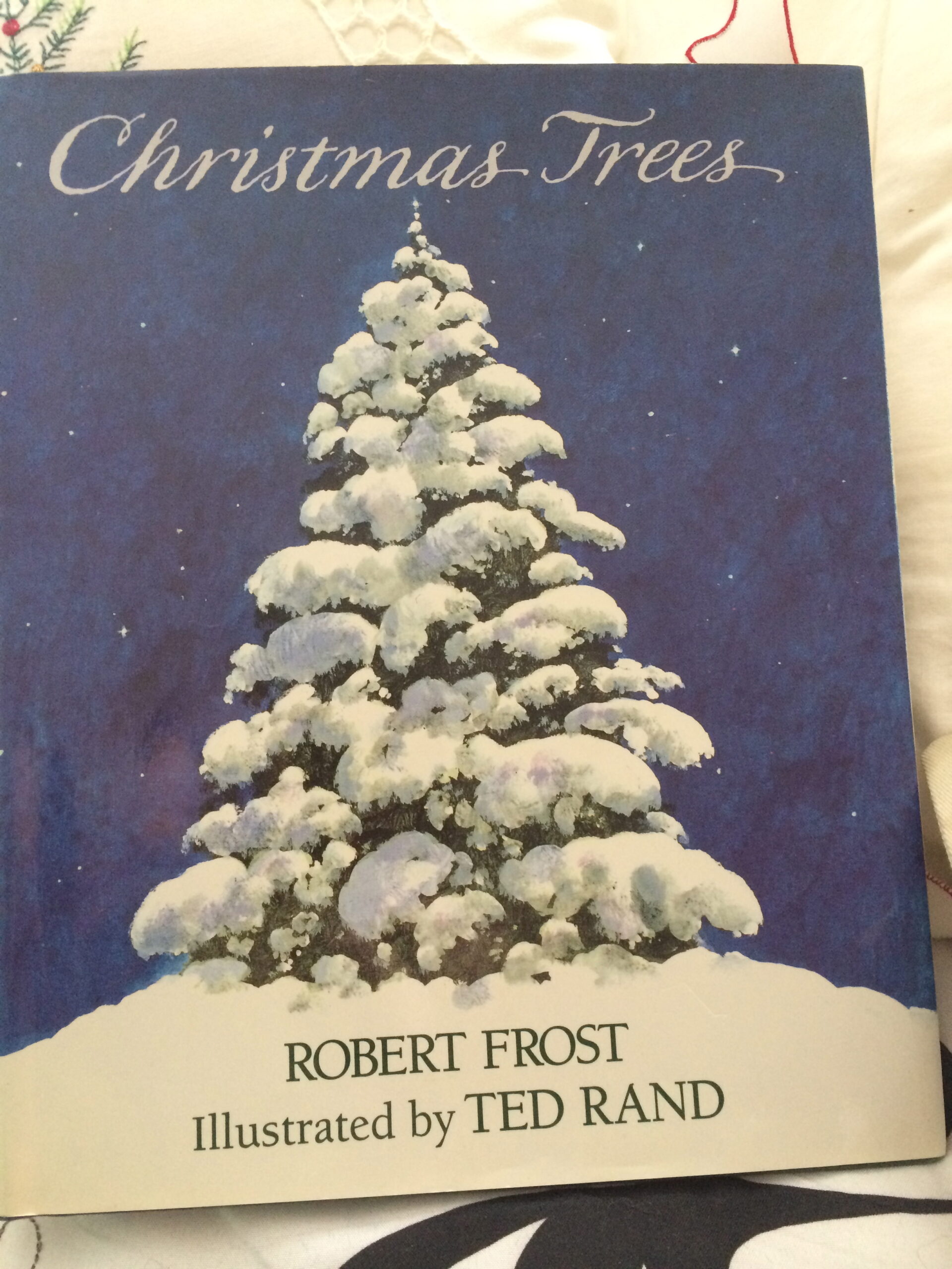 31 December Days, 31 Books. Today, let's stop by woods to admire