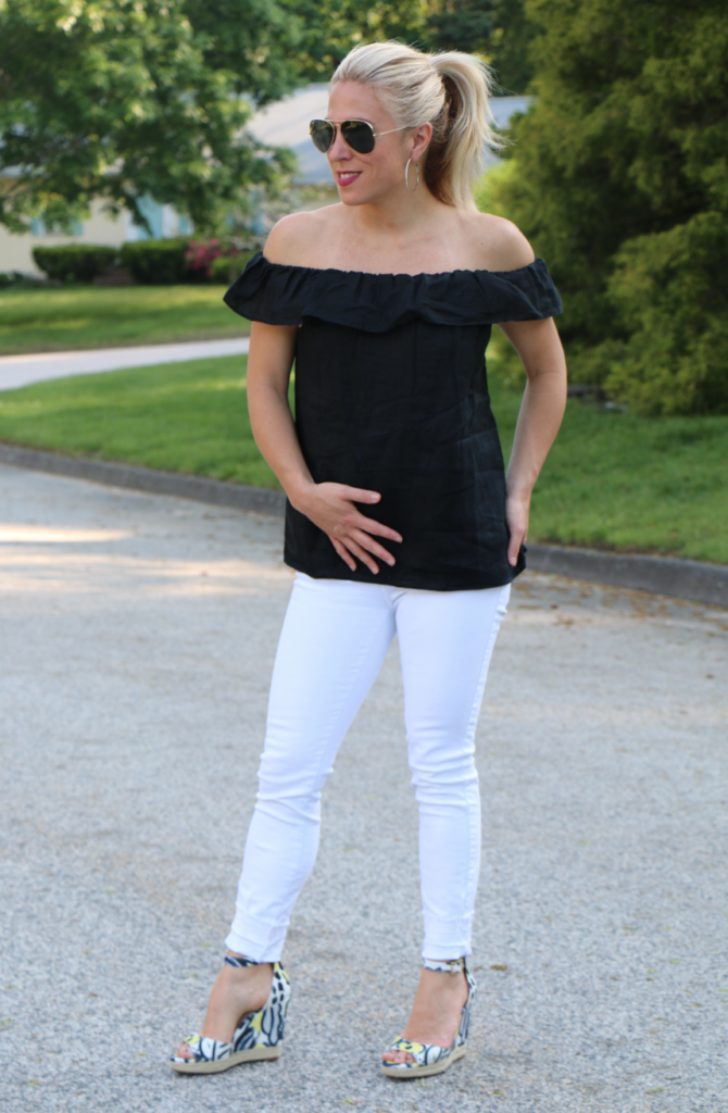 outfits with white mom jeans