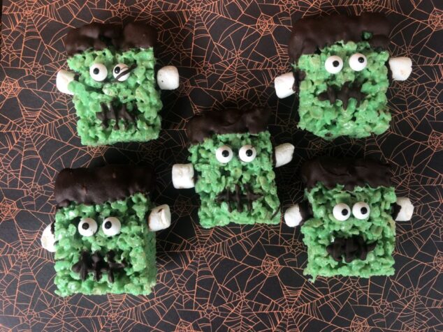 Frankenstein Rice Krispie Treats - Halloween Treats #Halloween #HalloweenTreats