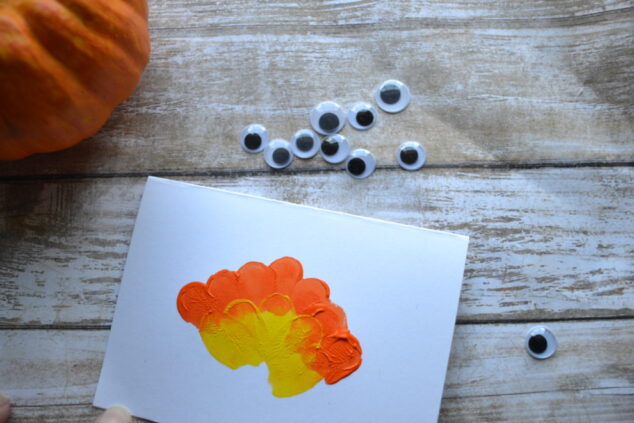 Thanksgiving Day Craft: Thumbprint Place Cards