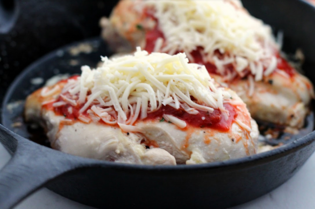 Keto Lasagna Stuffed Skillet Chicken