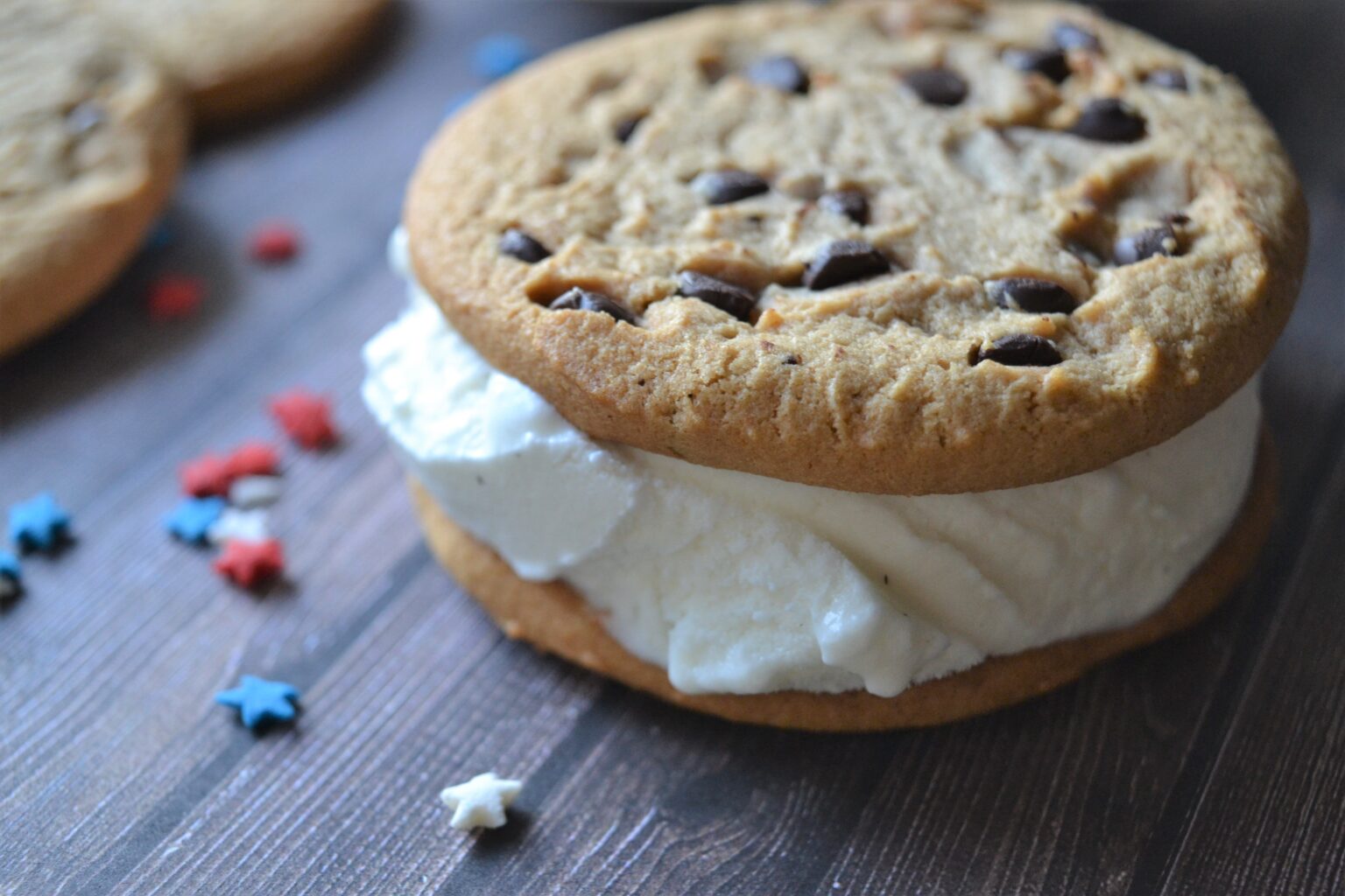 Homemade Ice Cream Sandwich Dessert - Stylish Life for Moms