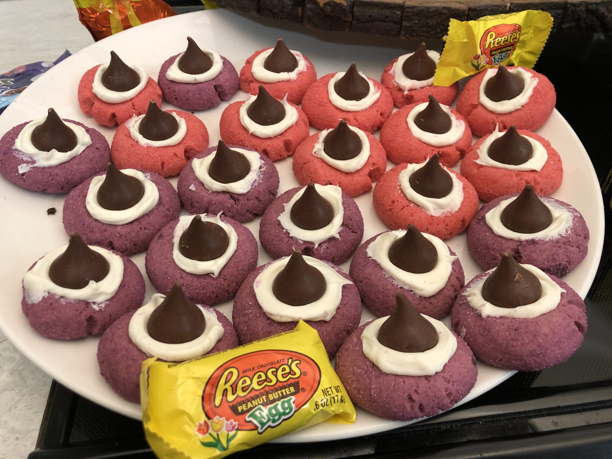 Easter Inspired Desserts from HERSHEY'S Stylish Life for Moms