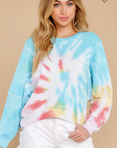 Tie Dye Crew Neck Sweatshirt - 10 Under $60 - Stylish Life for Moms