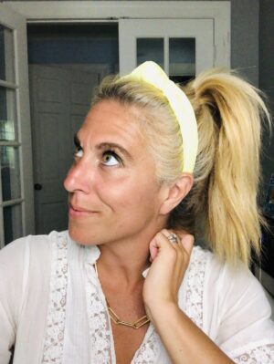 How To Wear A Knotted Headband - 6 Different Styles - Stylish Life For Moms