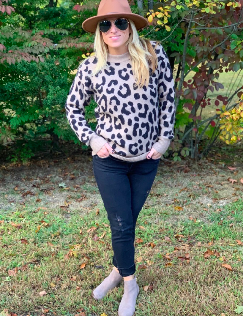 Pumpkin Patch Outfit Ideas - Stylish Life for Moms