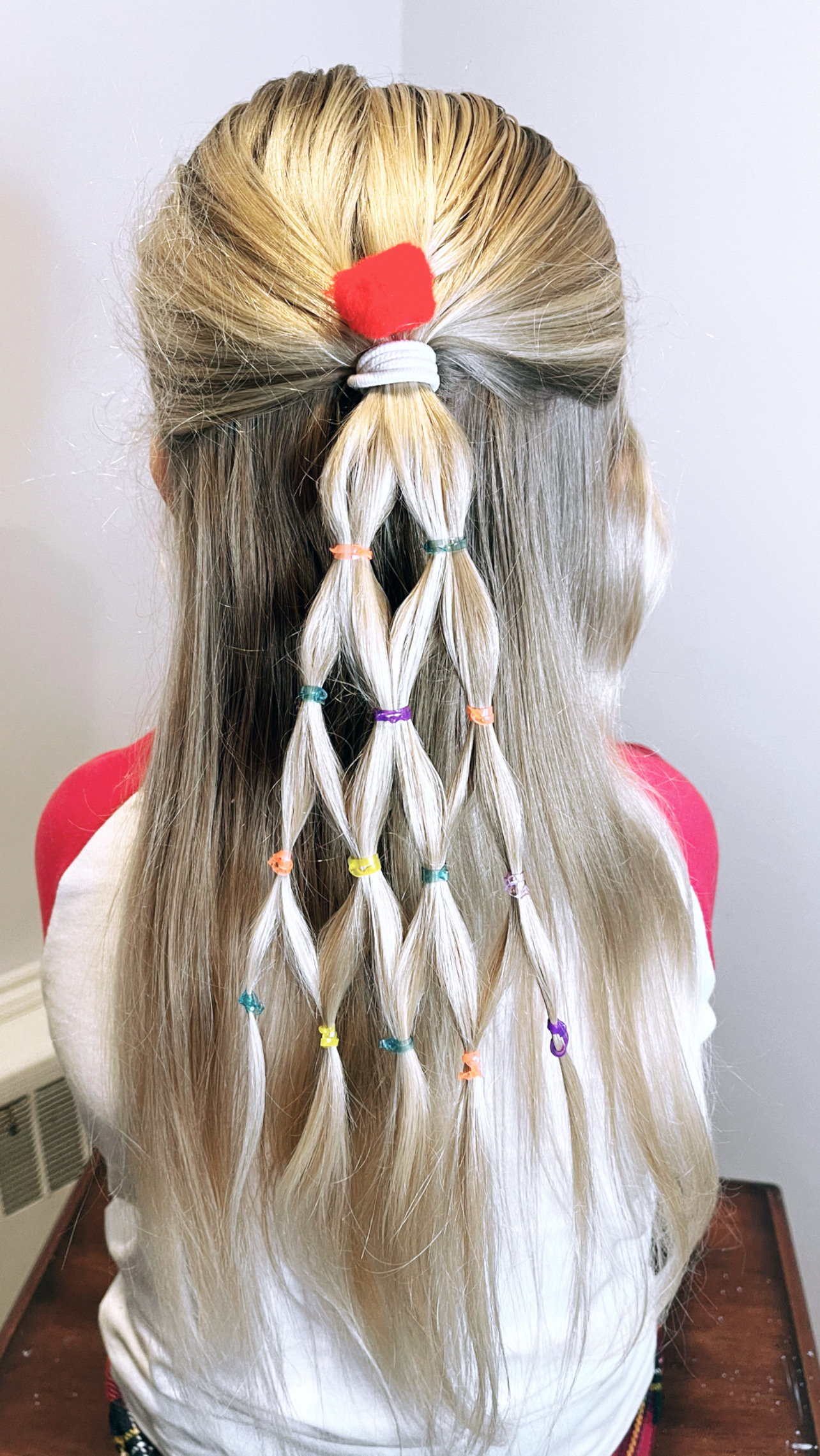 15 Chic Christmas Hairstyles For Medium Length Hair - Styleoholic
