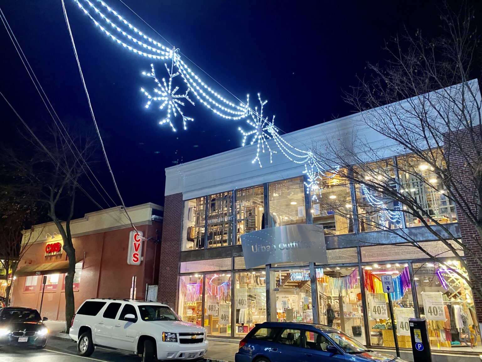 Thayer Street Providence HOLIDAY LIGHTS! Stylish Life for Moms