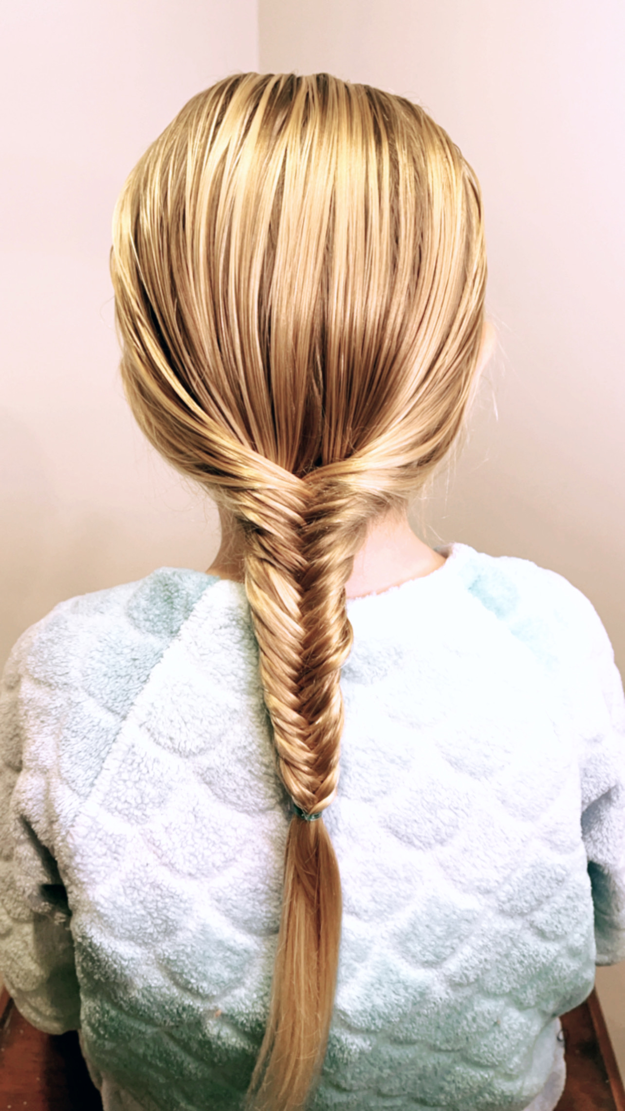 how to fishtail braid your own hair