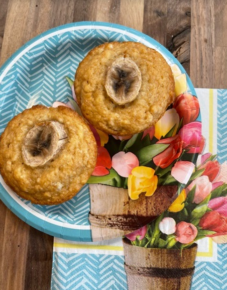 Easy Peanut Butter Banana Muffins made with MUSSELMAN’S AppleSauce