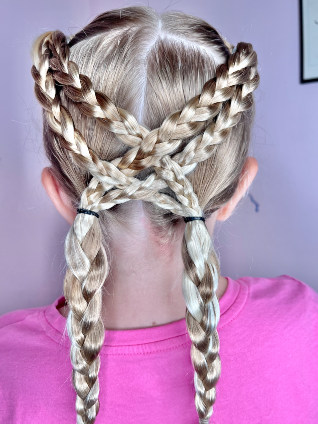 Cute Braid Hairstyle for Back to School 
